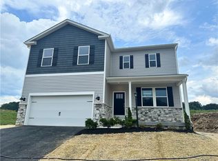 414 Curtis Ct, New Stanton, PA 15639