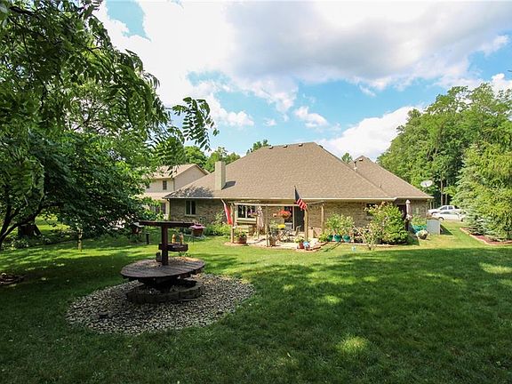 2nd image of 639 Peach Tree Ct