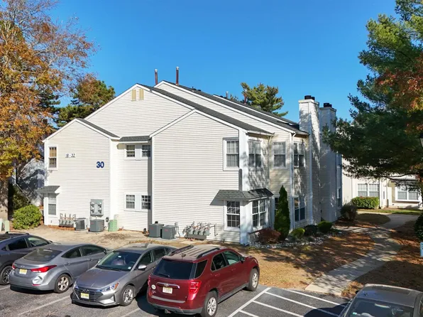 30 Driftwood Ct #30, Absecon, NJ 08205