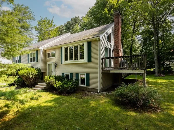 6 Wachusett Dr, Sutton, MA 01590