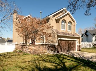 7910 S Pear Tree Cir, Sandy, UT 84094