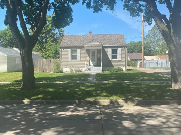 1612 N Elm St, Grand Island, NE 68801