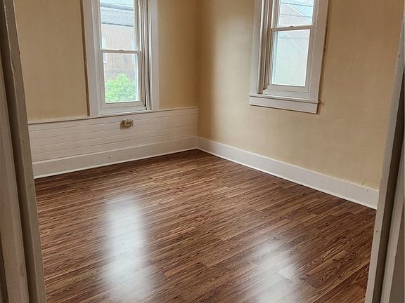 2nd image of 309 W Main St