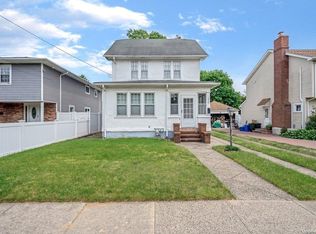 2467 Rockville Centre Pkwy, Oceanside, NY 11572