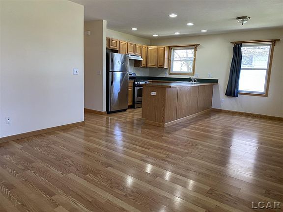 5th image of 712 Parkwood Ave