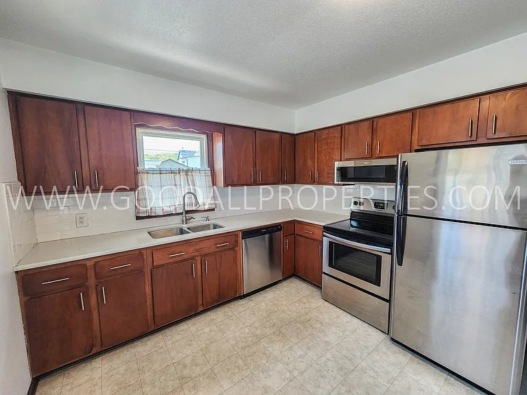606 Main St — Photo 4