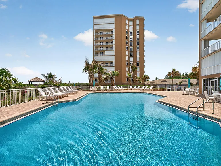 4180 N Highway A1a Hwy #604 — Photo 36