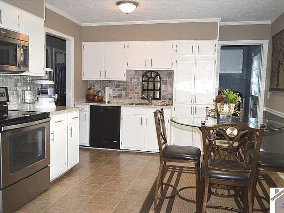 2nd image of 1215 Melrose Dr
