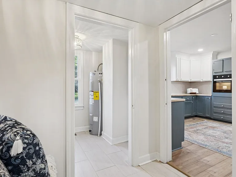 107 N High St — Photo 31
