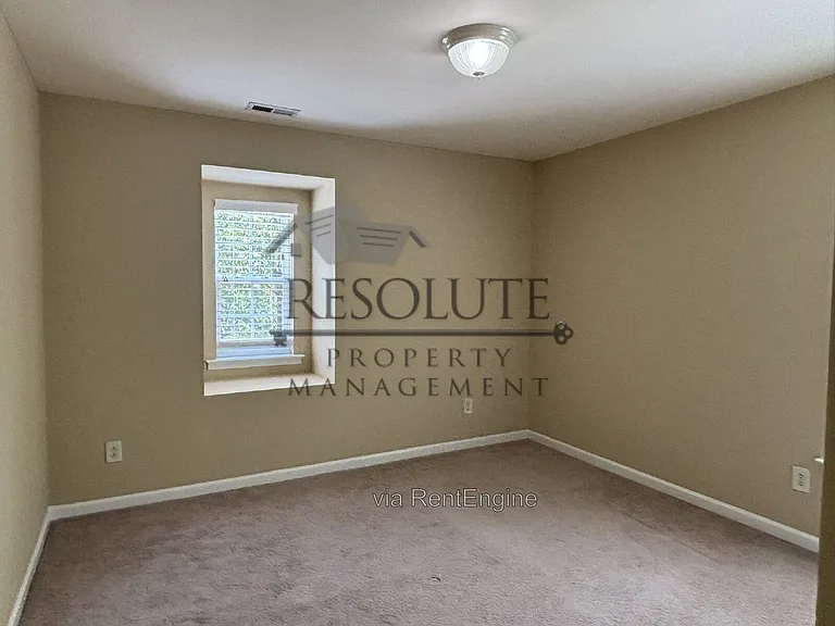 4 Spicewood Ct — Photo 11