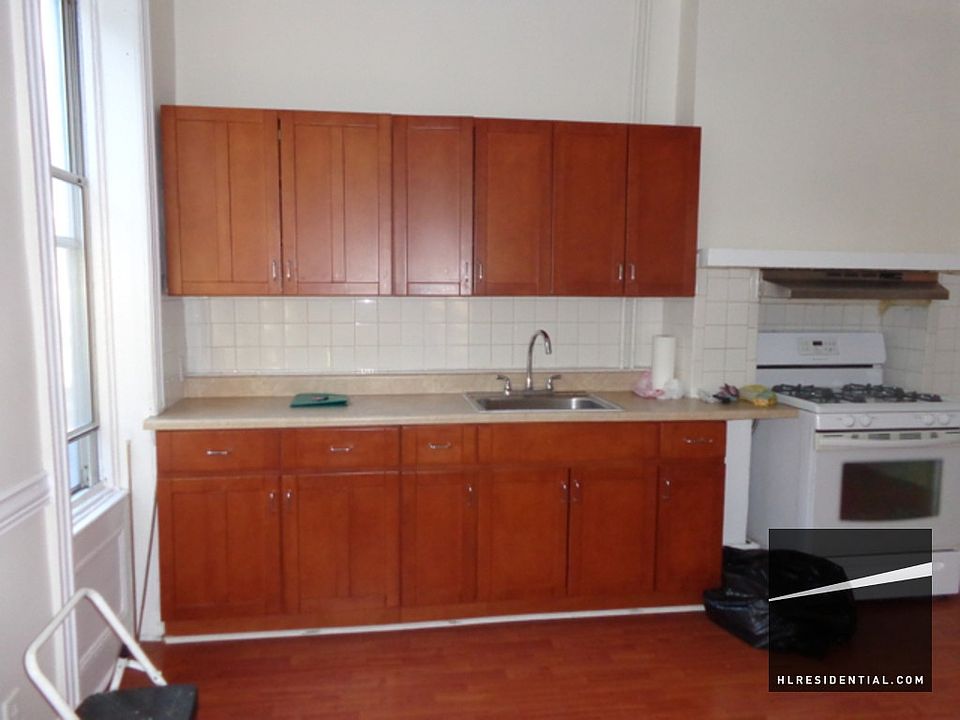 1st image of 346 10th St #Three