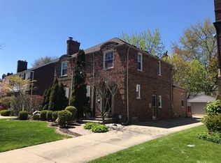 428 Roland Rd, Grosse Pointe Farms, MI 48236