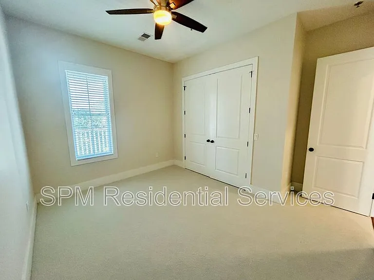 109 Pier Master Point #209 — Photo 11