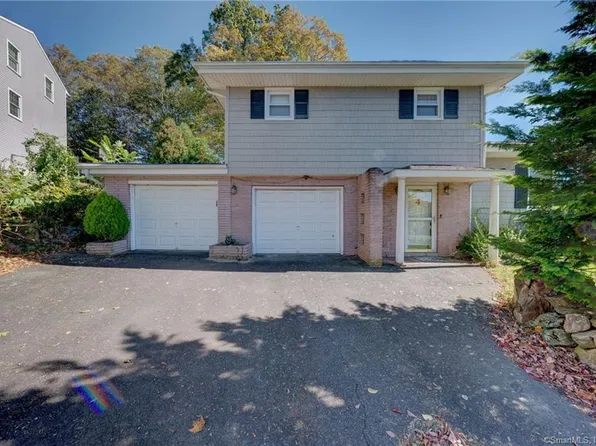 4 Twitchgrass Road, Trumbull, CT 06611