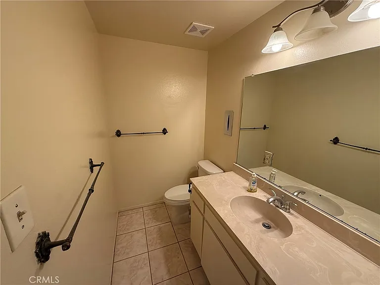 860 N Glassell St — Photo 11