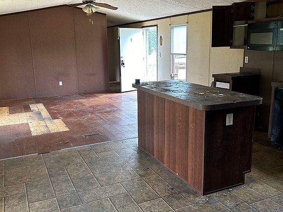 3rd image of 2360 Hickory Valley Rd