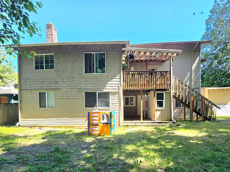 15602 Ash Way #1-4 — Photo 15
