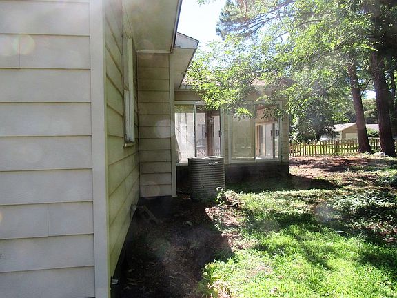 3rd image of 216 Claybrook Ave