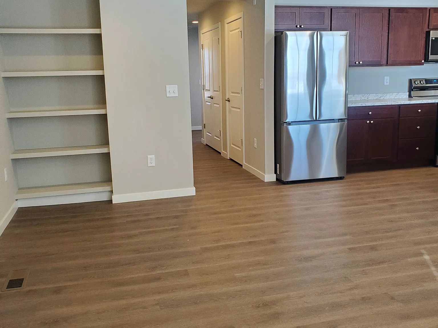 3 bed, 1046 sqft, $1,695 — Photo 2