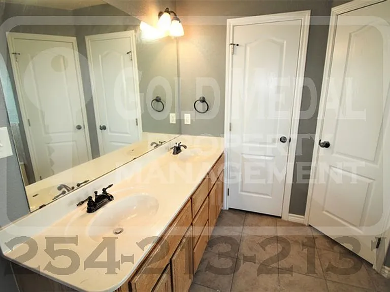 401 Hedy Dr — Photo 23