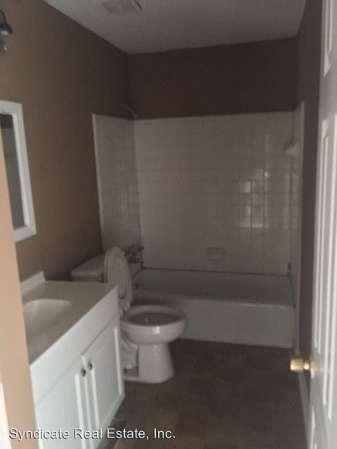 2nd image of 1105 Keswick Pl APT 3