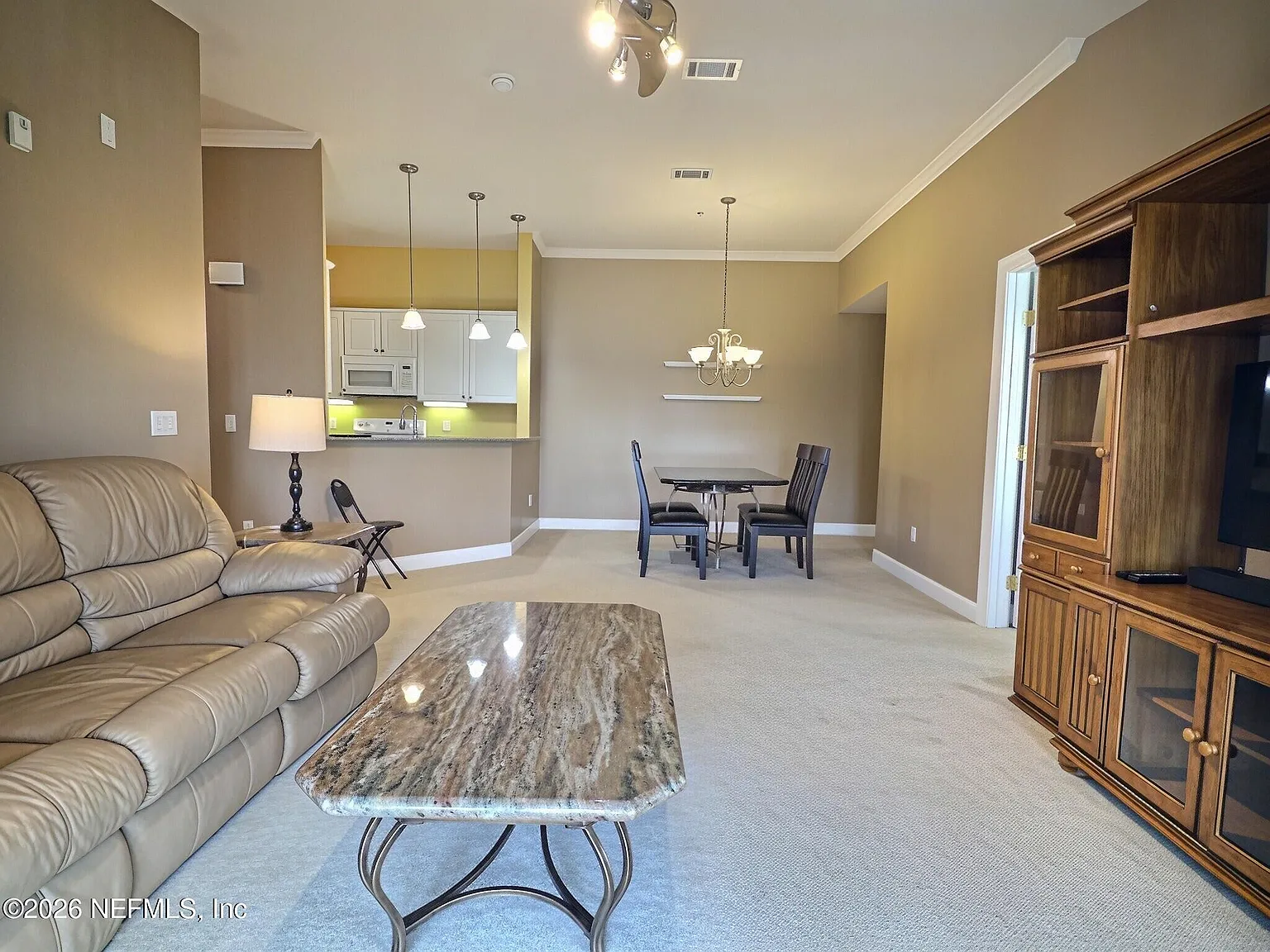 2 bed, 2.0 bath, 1055 sqft, $1,750 — Photo 3