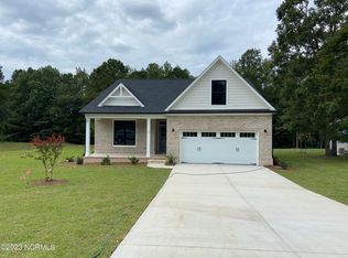 57 N Beatrice Dr, Rocky Point, NC 28457