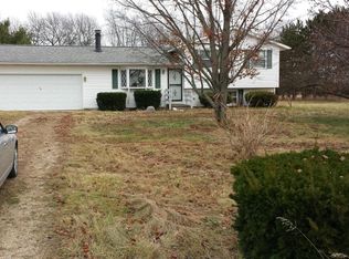 53271 Buckhorn Rd, Three Rivers, MI 49093