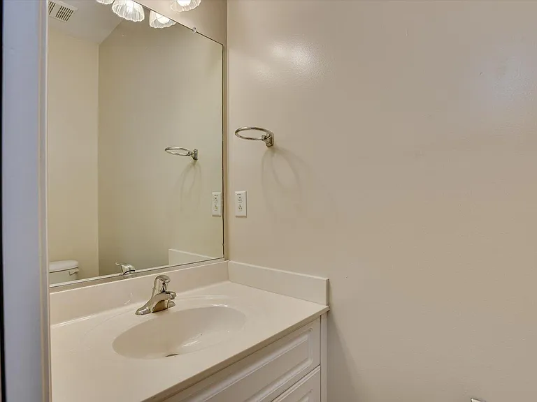 538 Midland Pass — Photo 11