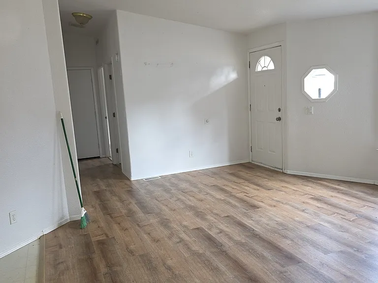 24933 W Broadway Ave — Photo 11