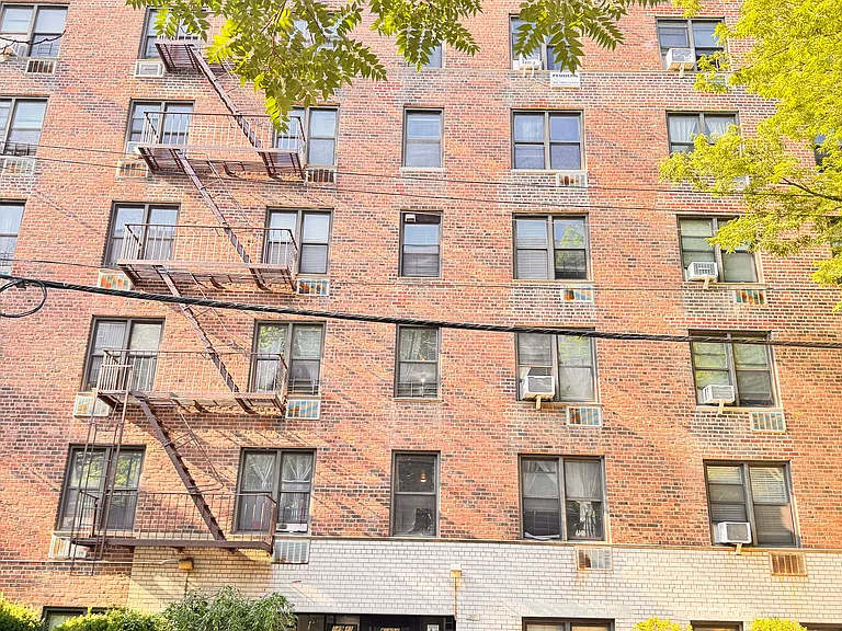 14943 35th Ave #G4 — Photo 10