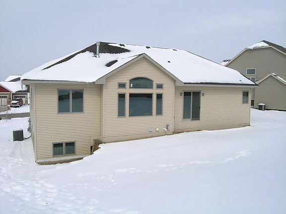 Backyard/Side Lookout