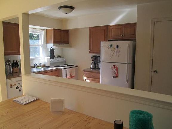 4th image of 713 4th Ave