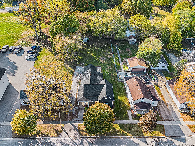 308 S Adelaide St — Photo 16