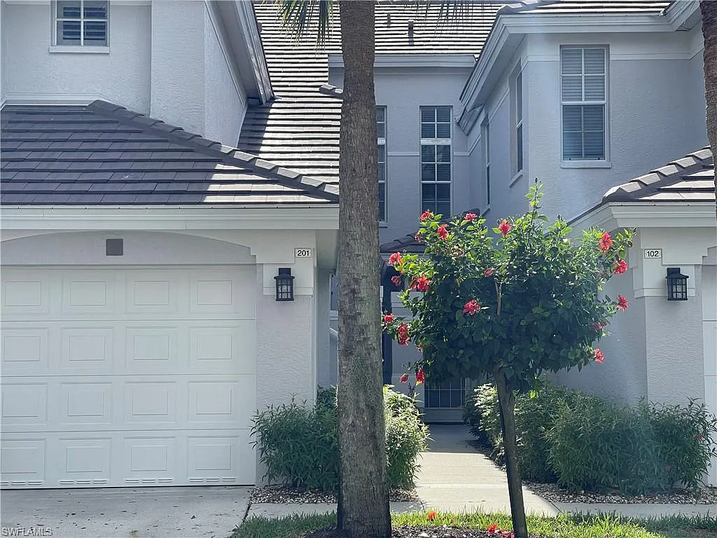 3 bed, 2.0 bath, 1646 sqft, $6,500 — Photo 2