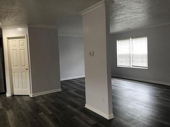 2nd image of 2617 Lullwater Ln