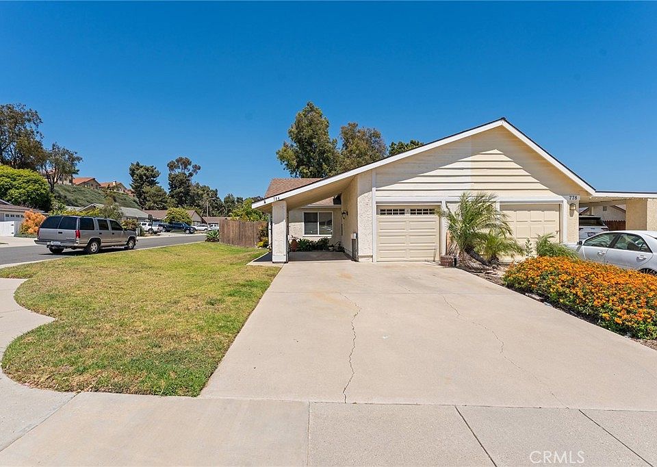 1st image of 784 Hillcrest Dr