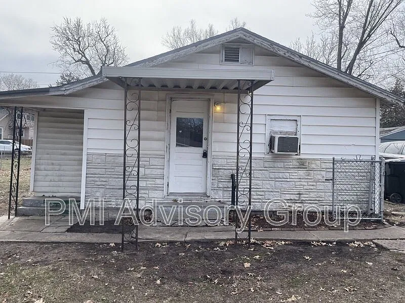 1 bed, 1.0 bath, 501 sqft, $700 — Photo 1