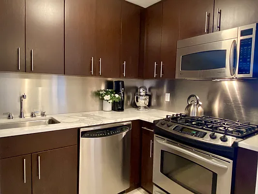 Rented by Compass | media 19