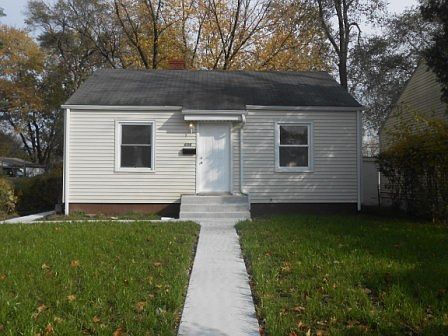 1st image of 606 S Illinois St