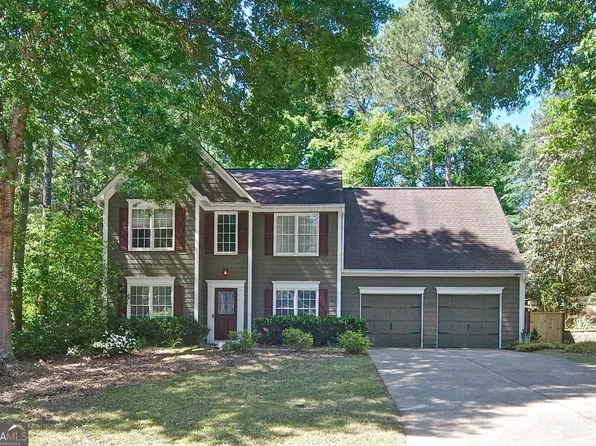 8004 Huntcliff Rd, Woodstock, GA 30189