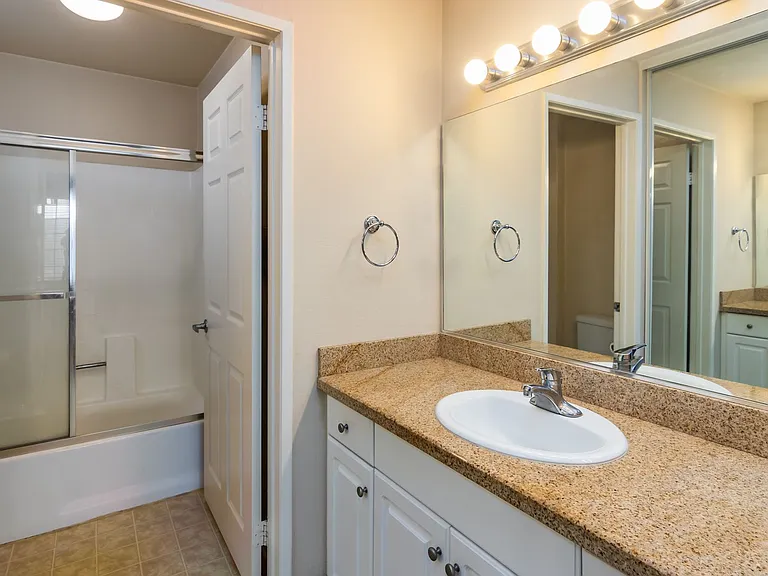 5500 Owensmouth Ave #216-P229 — Photo 9