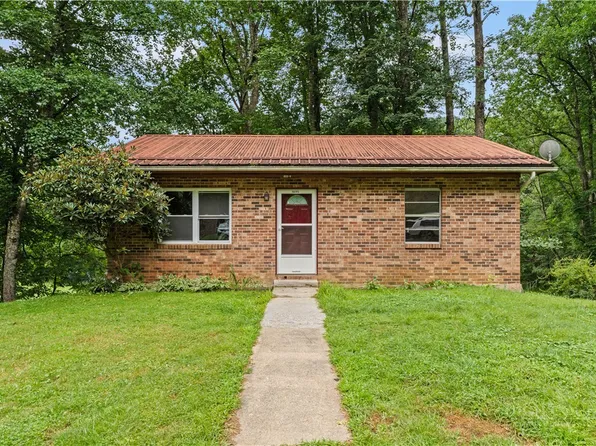 1895 Howard's Creek Road, Boone, NC 28607