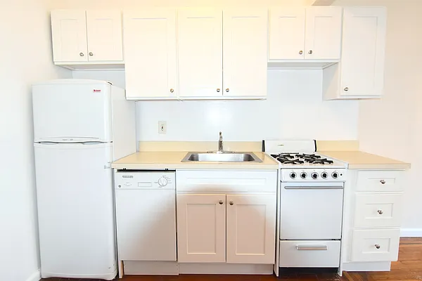Rented by Manhattan Spaces | media 2