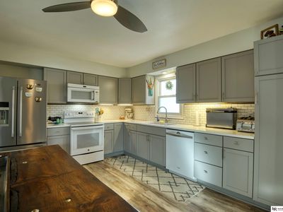 833 N 107th Ave, Omaha, NE, 68114