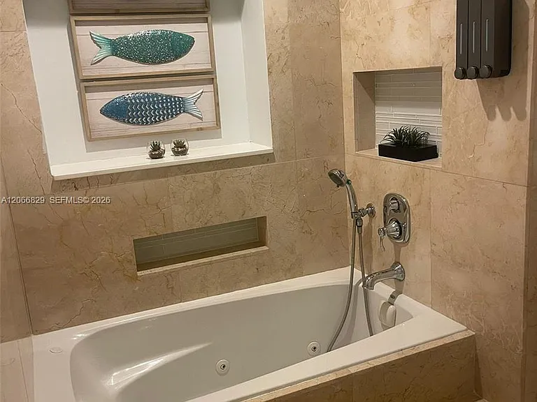 338 Roosevelt St #1002 — Photo 9