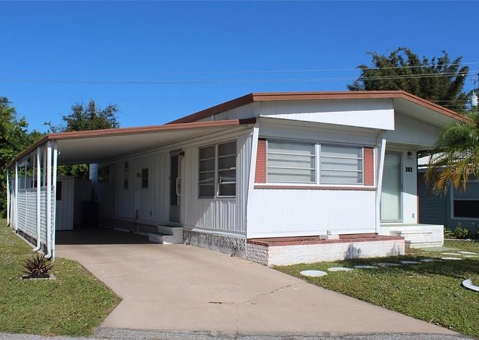 1st image of 302 Outer Dr W