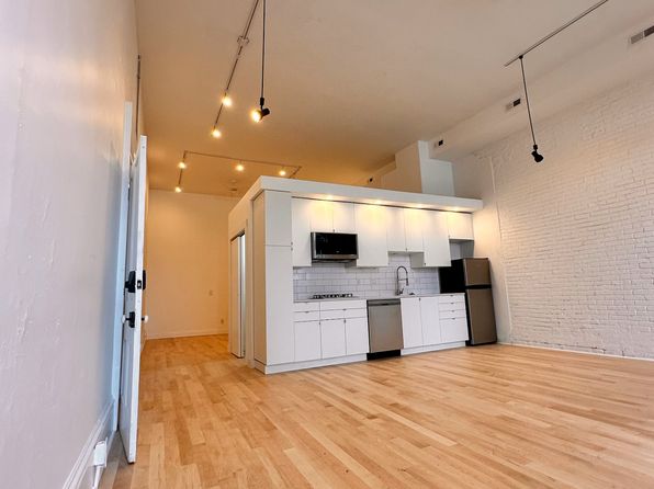 200 W Washington St #3C