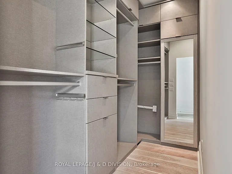 426 Ontario St — Photo 26