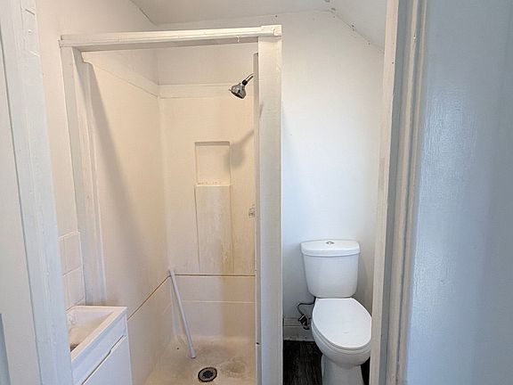 5th image of 316 Garden St #1